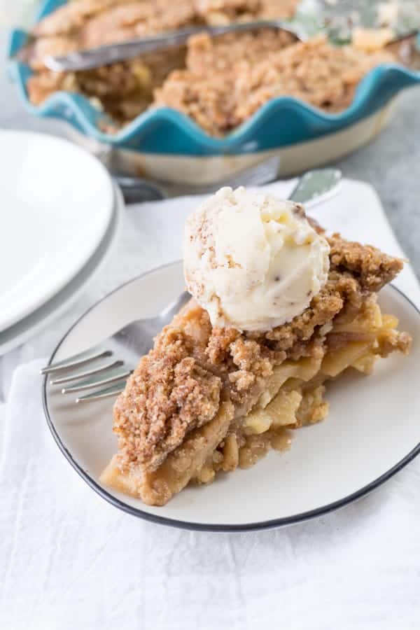 Apple Crisp Pie