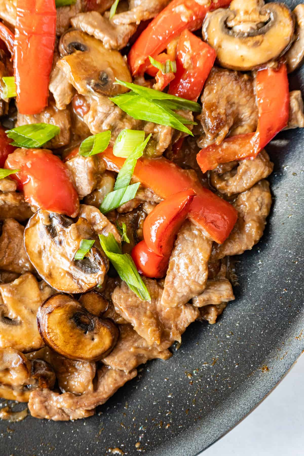 Beef with Garlic Sauce in pan
