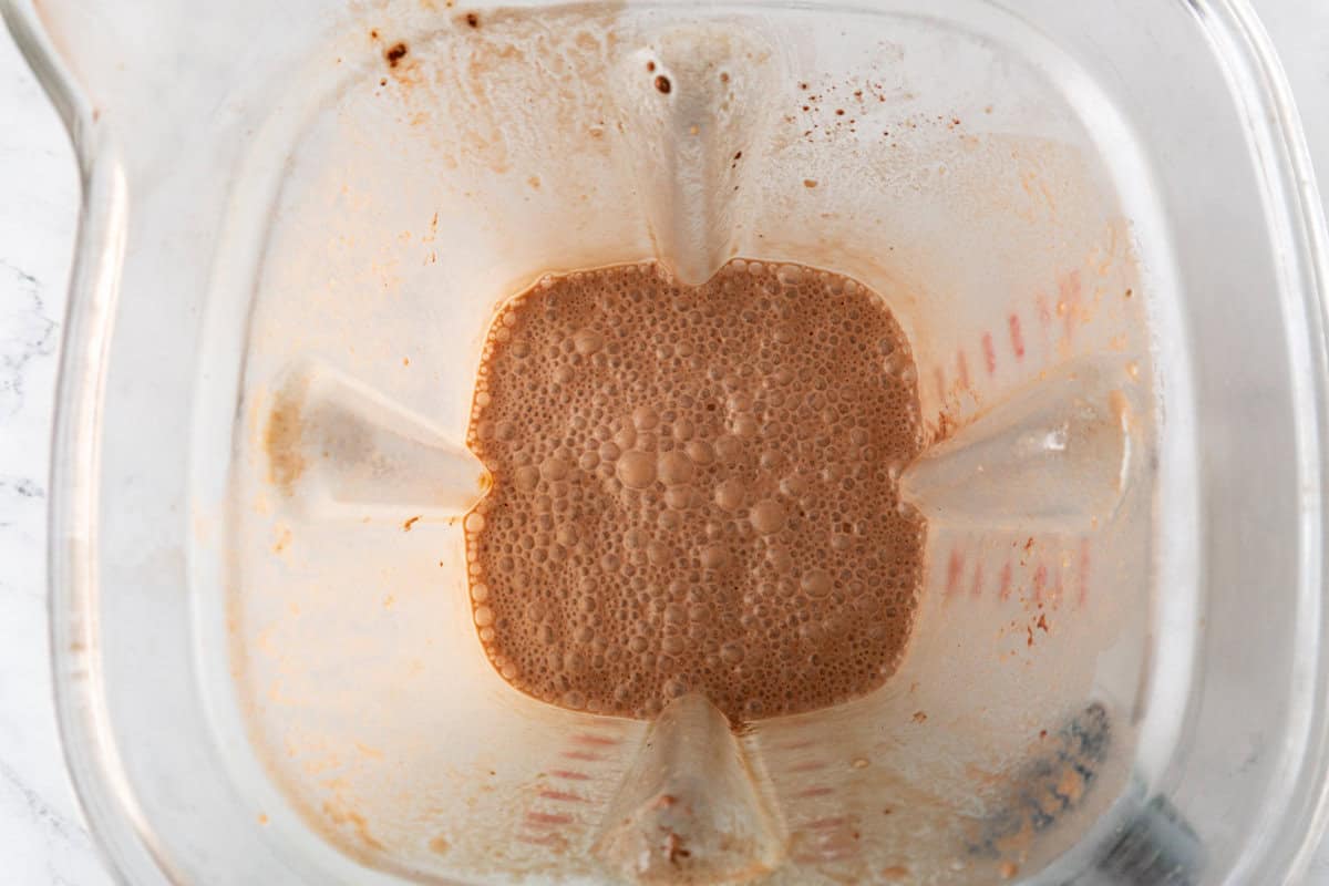 smoothie blended in blender without lid on