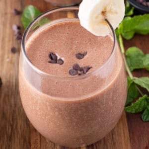 chocolate banana smoothie featured image.