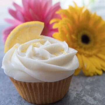 Lemon Cupcakes with Lemon Cream Cheese Frosting