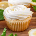 easy lemon cupcakes featured photo.