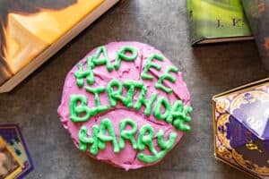 harry potter birthday cake close up