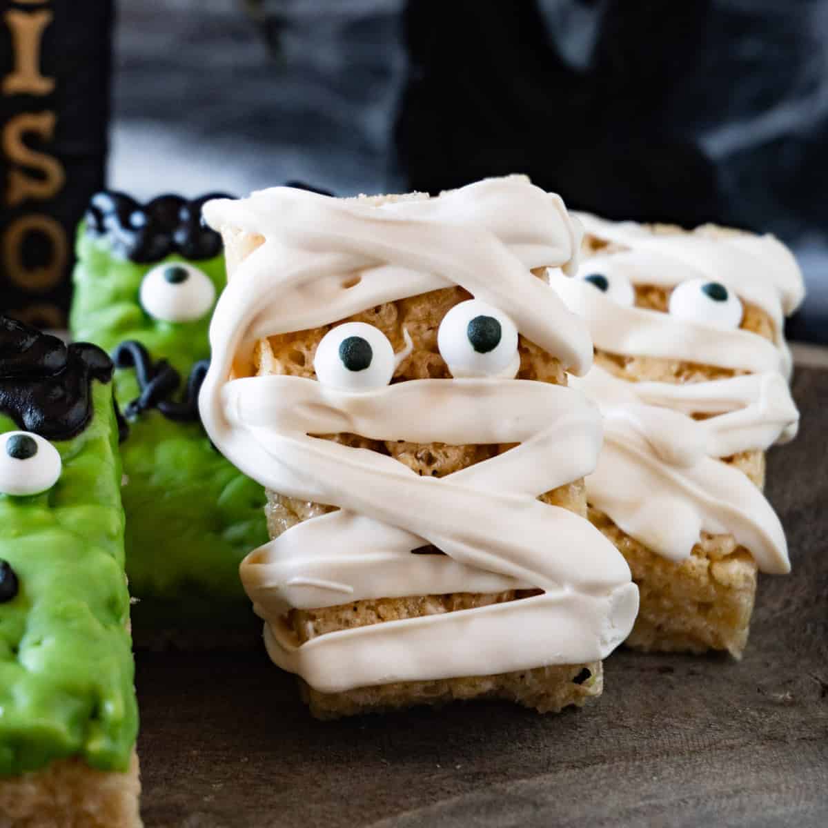 Easy Halloween Rice Krispie Treats | Mummy and Monster!