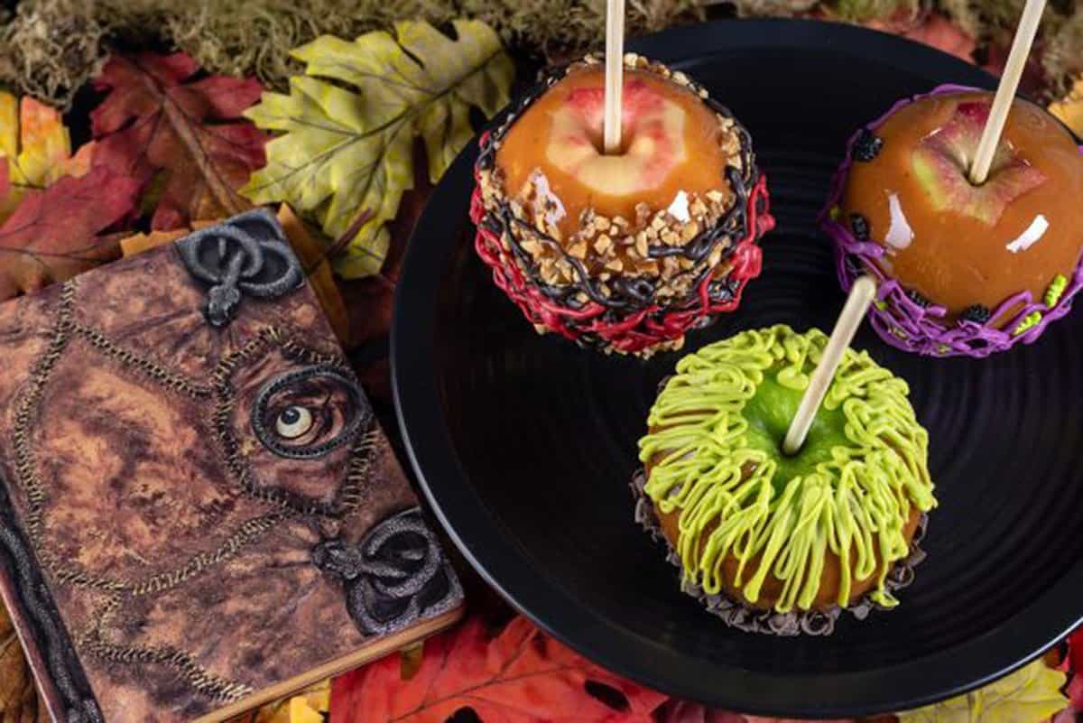 hocus pocus caramel apples on plate