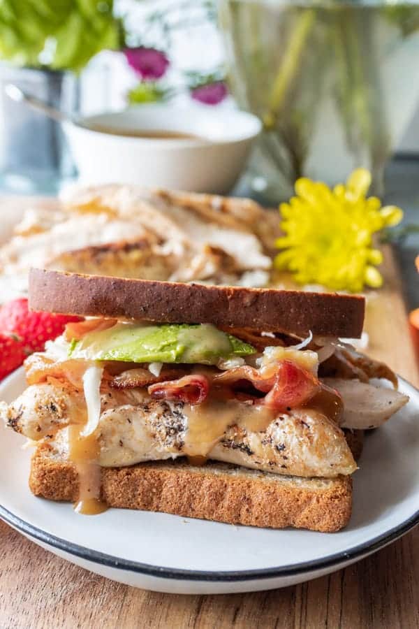 Chicken Sandwich Recipe, easy, delicious, and perfect for lunch! #healthy #chickensandwich #chikfila #kids #easy #dleicious #atalbefullofjoy #grilled #recipes #sauce