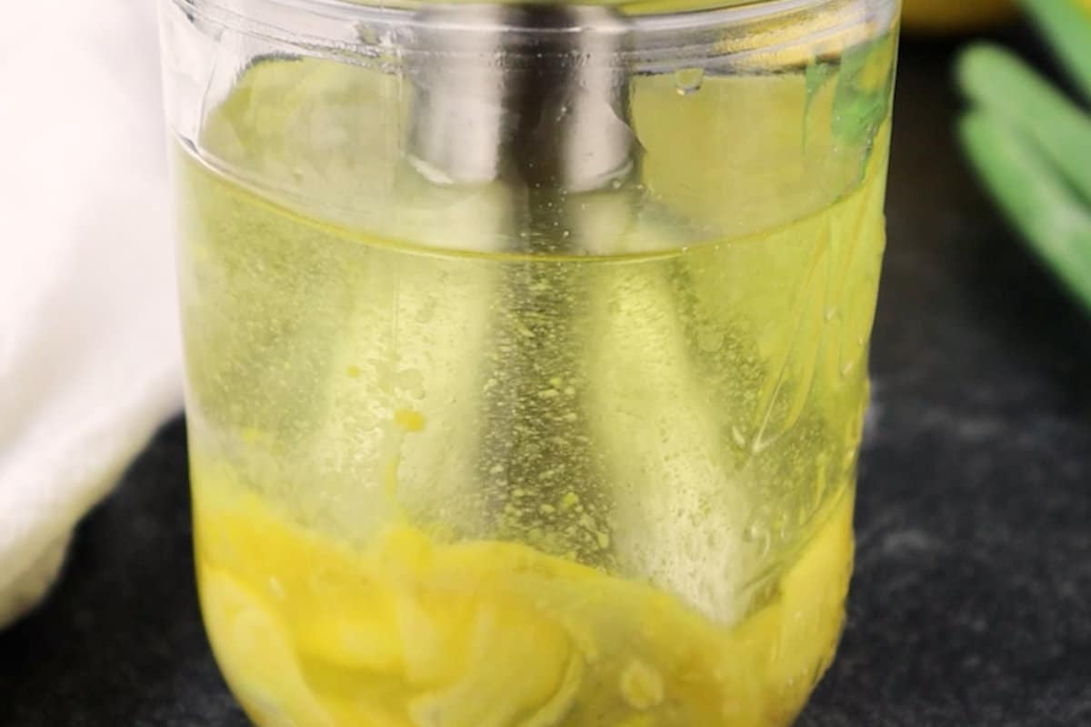 sticking immersion blender to bottom of jar