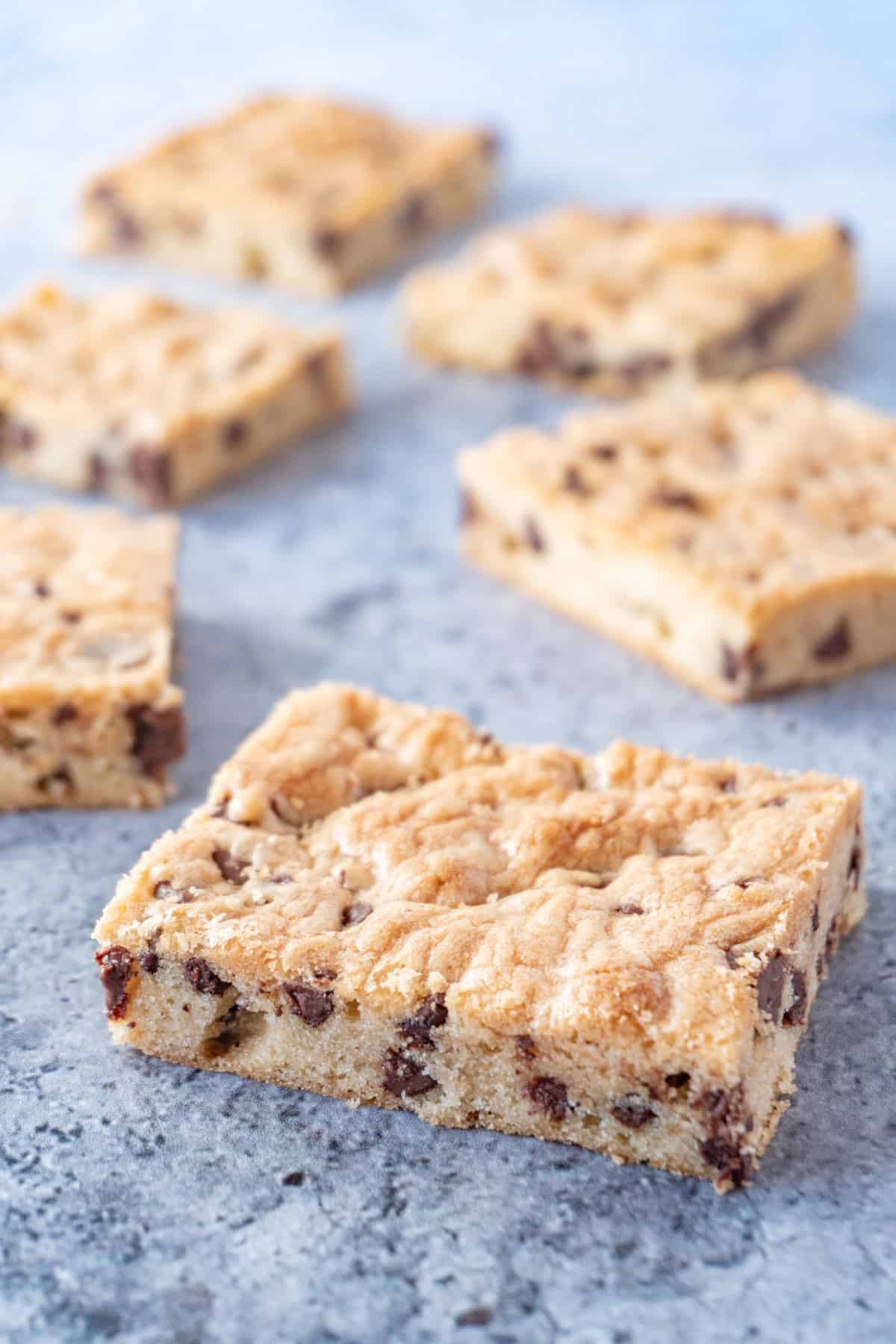 chocolate chip cookie bars close up