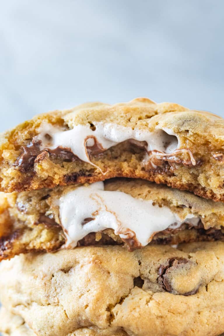 The BEST Marshmallow Cookies Gooey Chocolate & Marshmallow