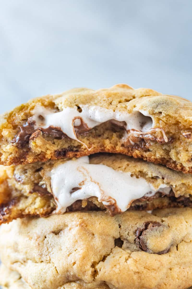 marshmallow stuffed cookies