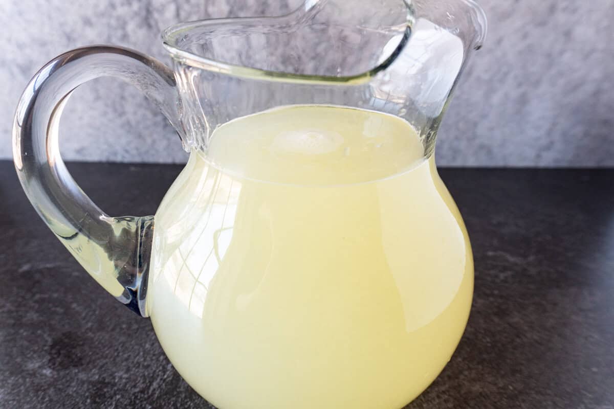 lemonade mixed in glass picture.