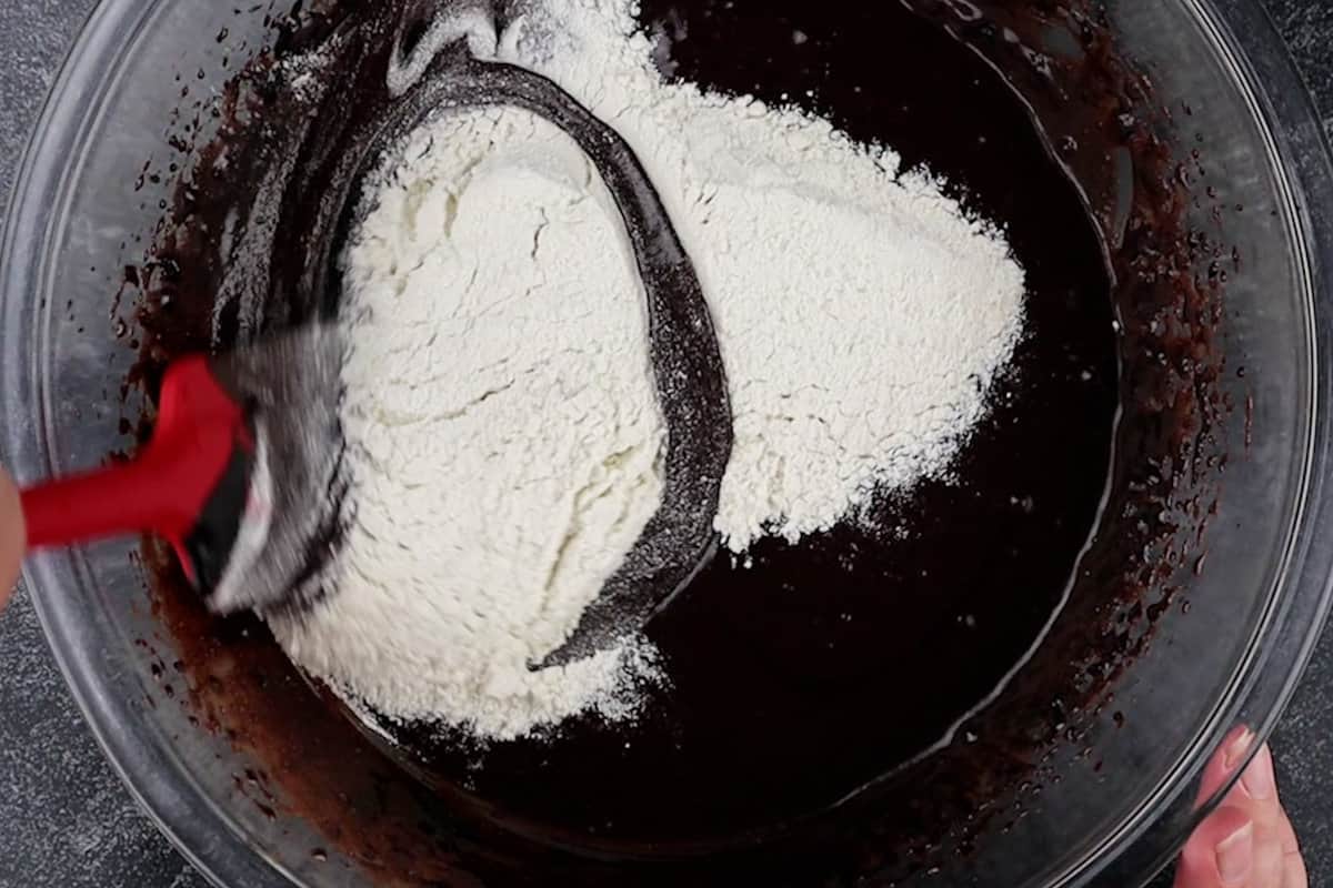 folding the flour to the batter