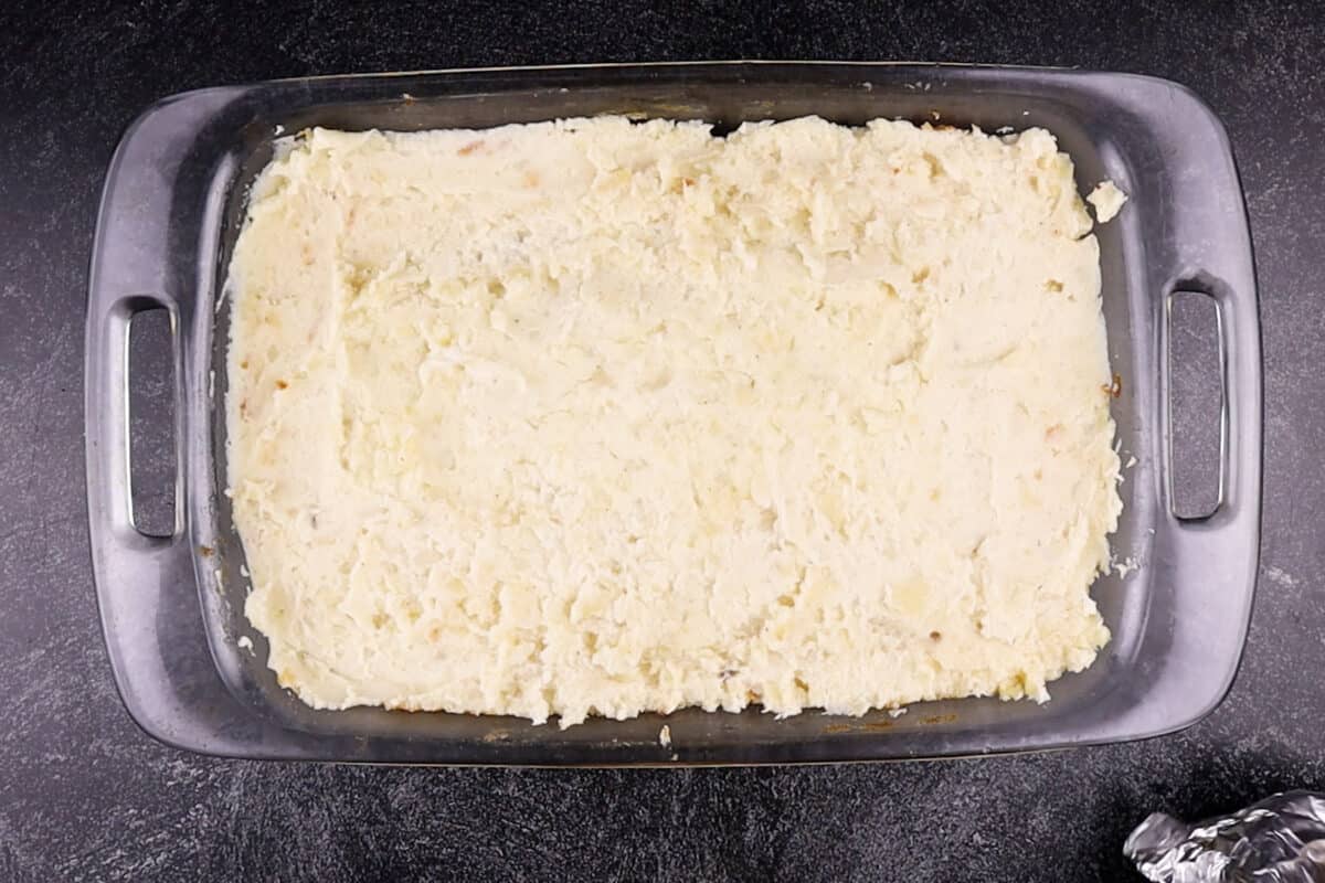 Best Make Ahead Mashed Potatoes • Easy, and up to 3 days ahead of time