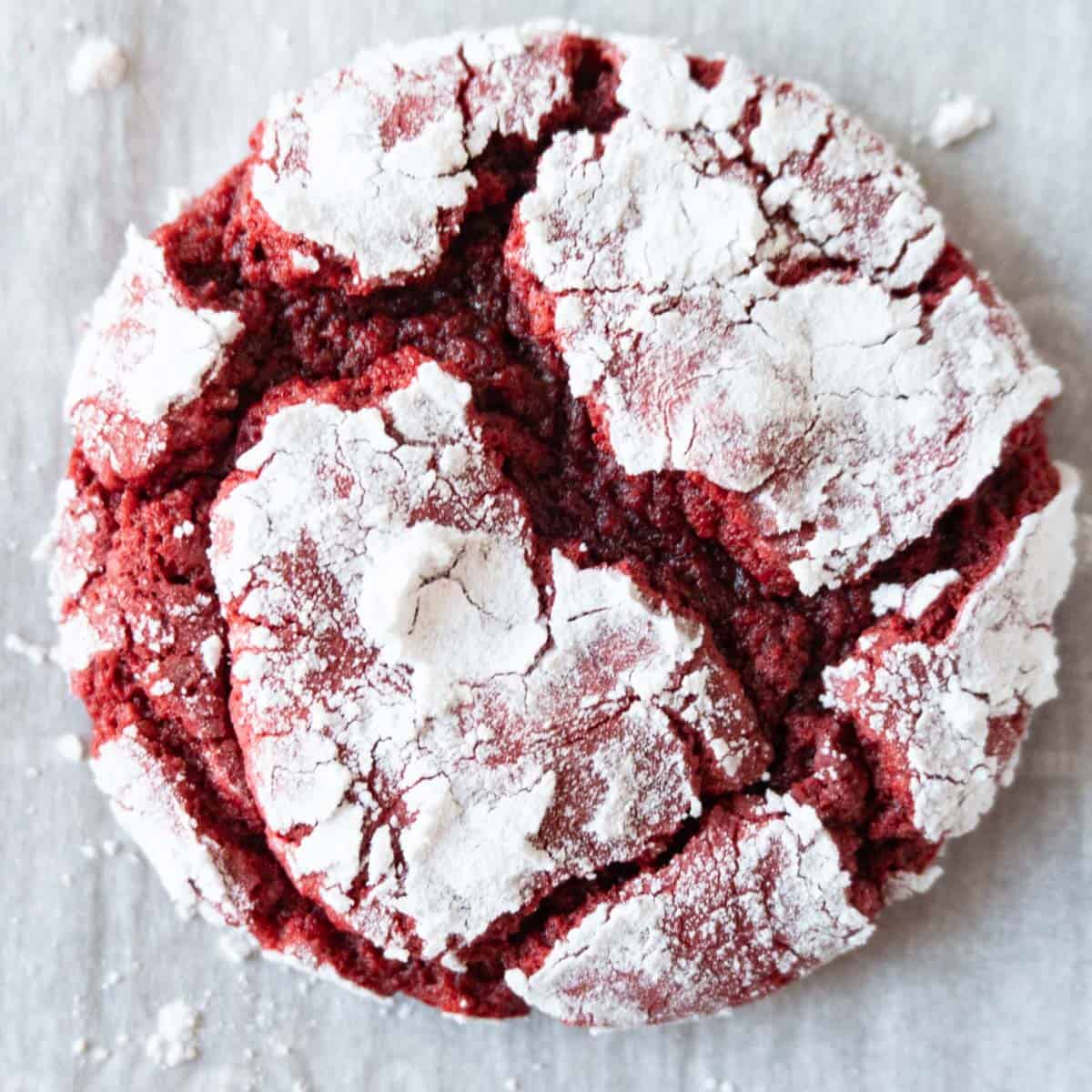 red velvet crinkle cookie featured image