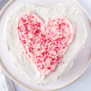 Heart Cake on cake plate featured image