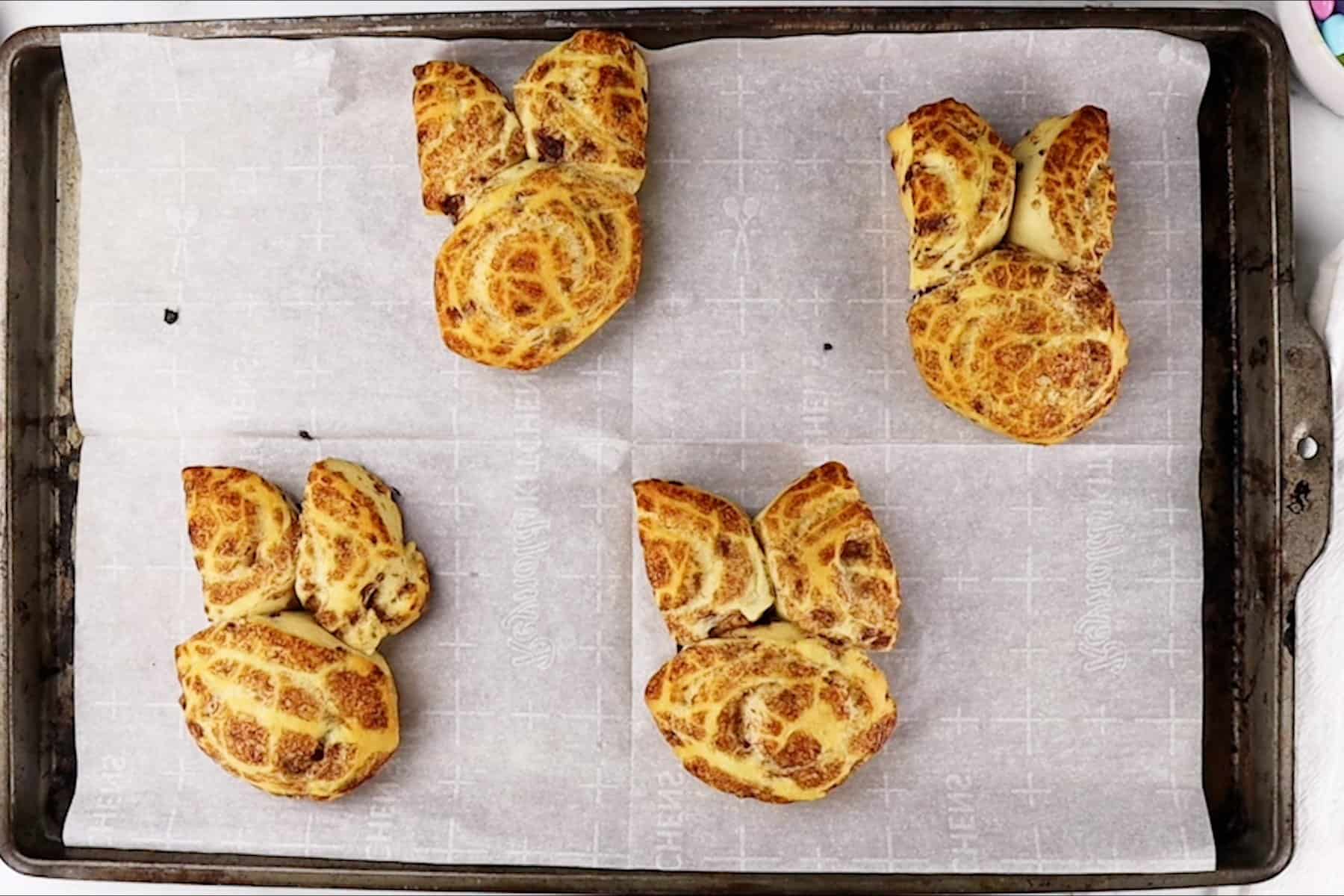 bunny cinnamon rolls that don't unroll after baking