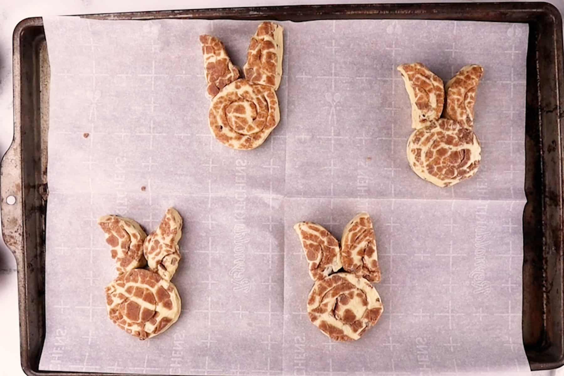 bunny cinnamon rolls that don't unroll before baking