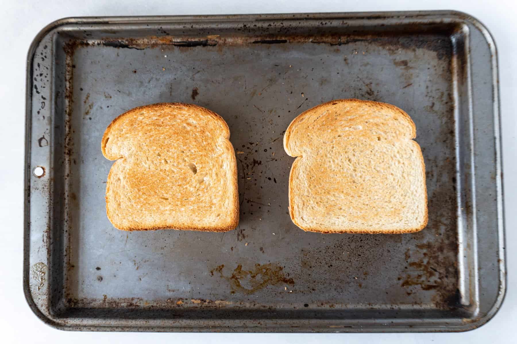 How To Make Toast In The Oven: Easy & Simple Method