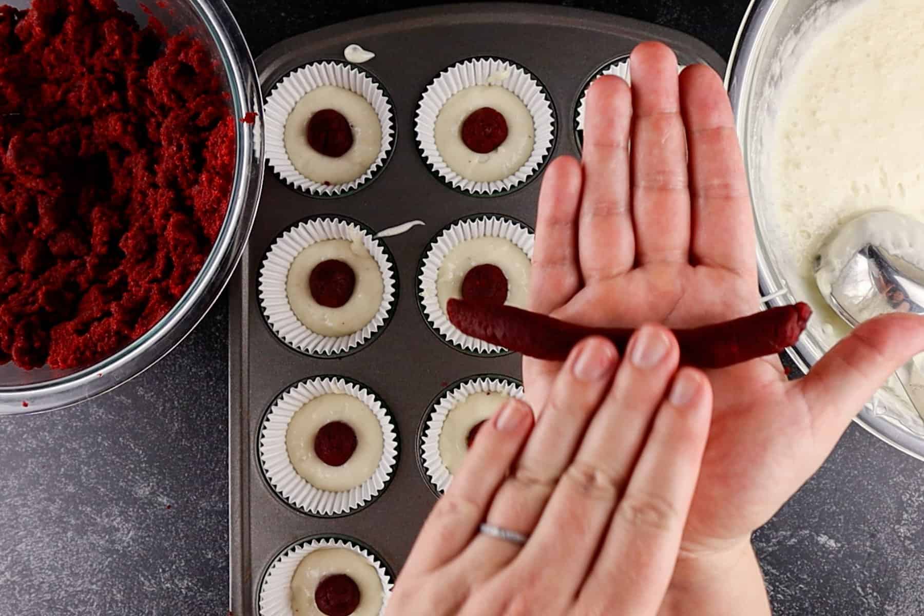 making circle with red velvet