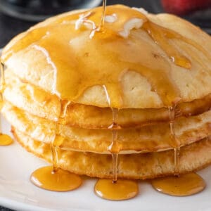 air fryer pancakes featured image.