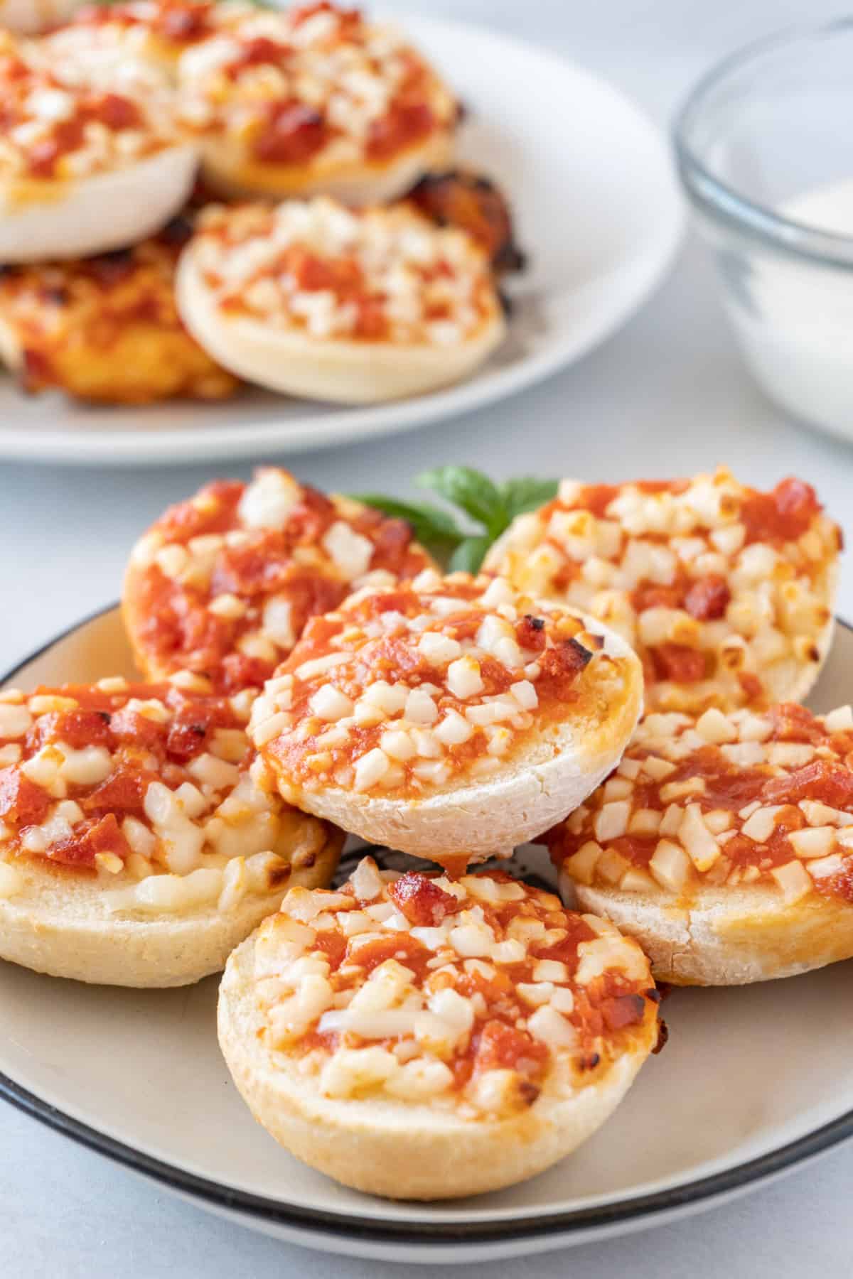 air fryer bagel bites on plate close up