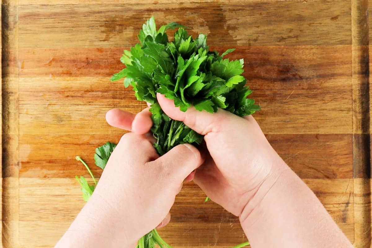 How to Chop Parsley Step By Step Guide + VIDEO