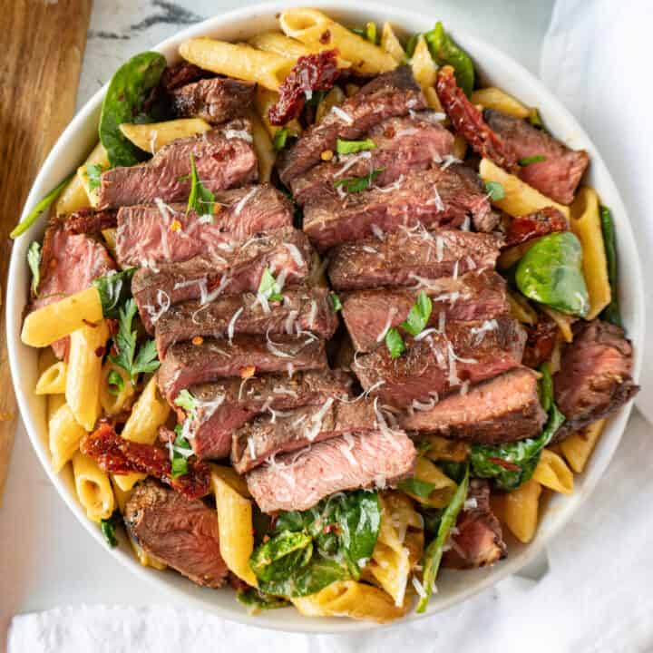 The BEST Steak Pasta - with Creamy Garlic Sauce