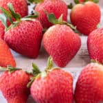 how to freeze strawberries featured image