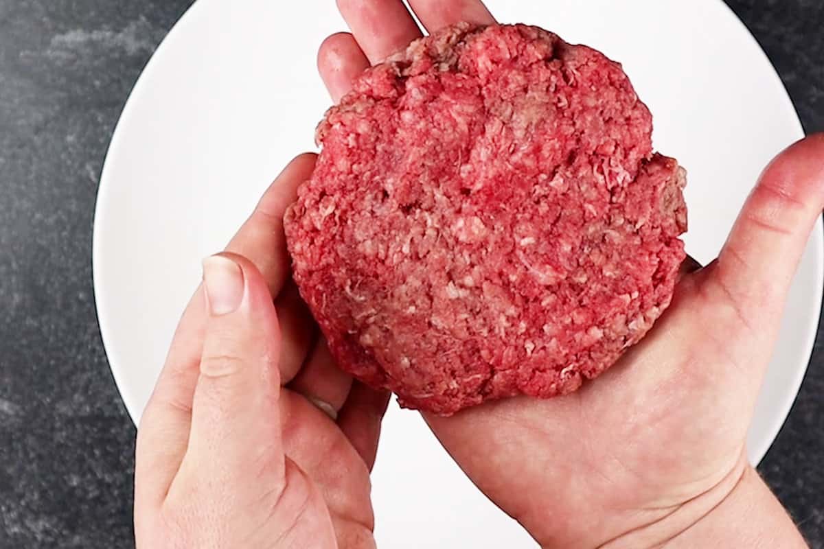 shaping burger patty