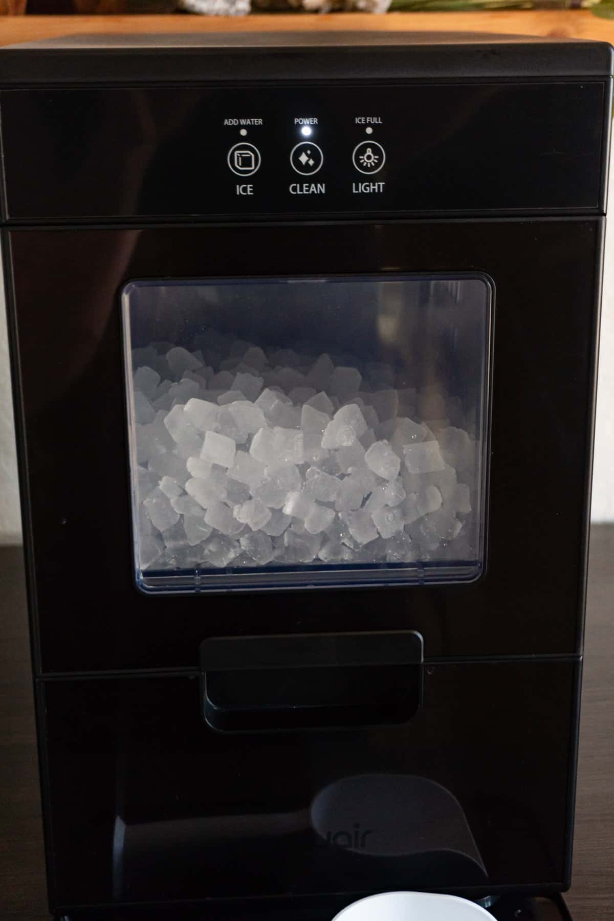 nugget ice maker filled with ice