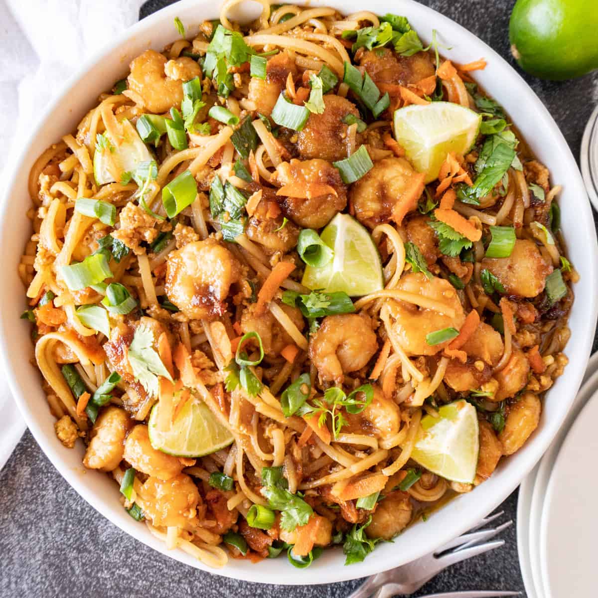 shrimp pad thai featured image