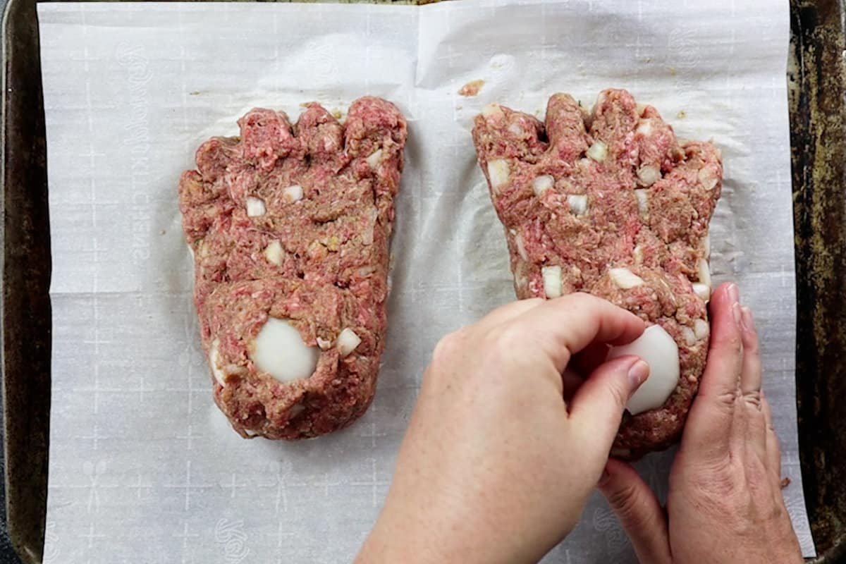 adding ankle onion bones to meat