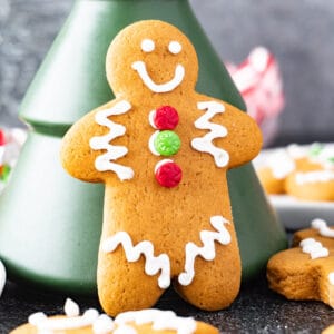 Best Gingerbread Cookies featured image