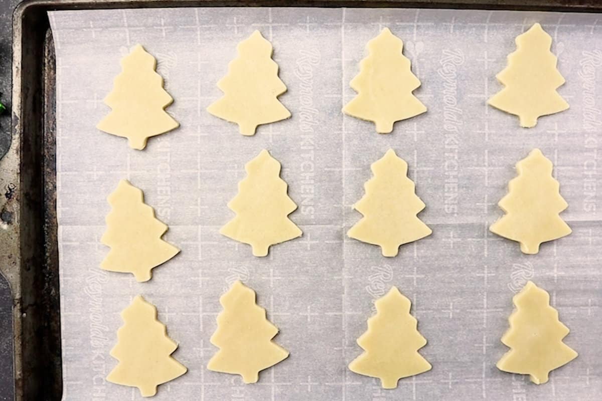 cookies on baking sheet before baking