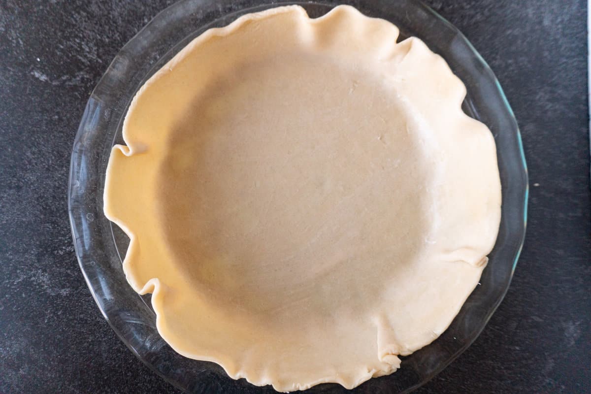 pie crust in pie dish