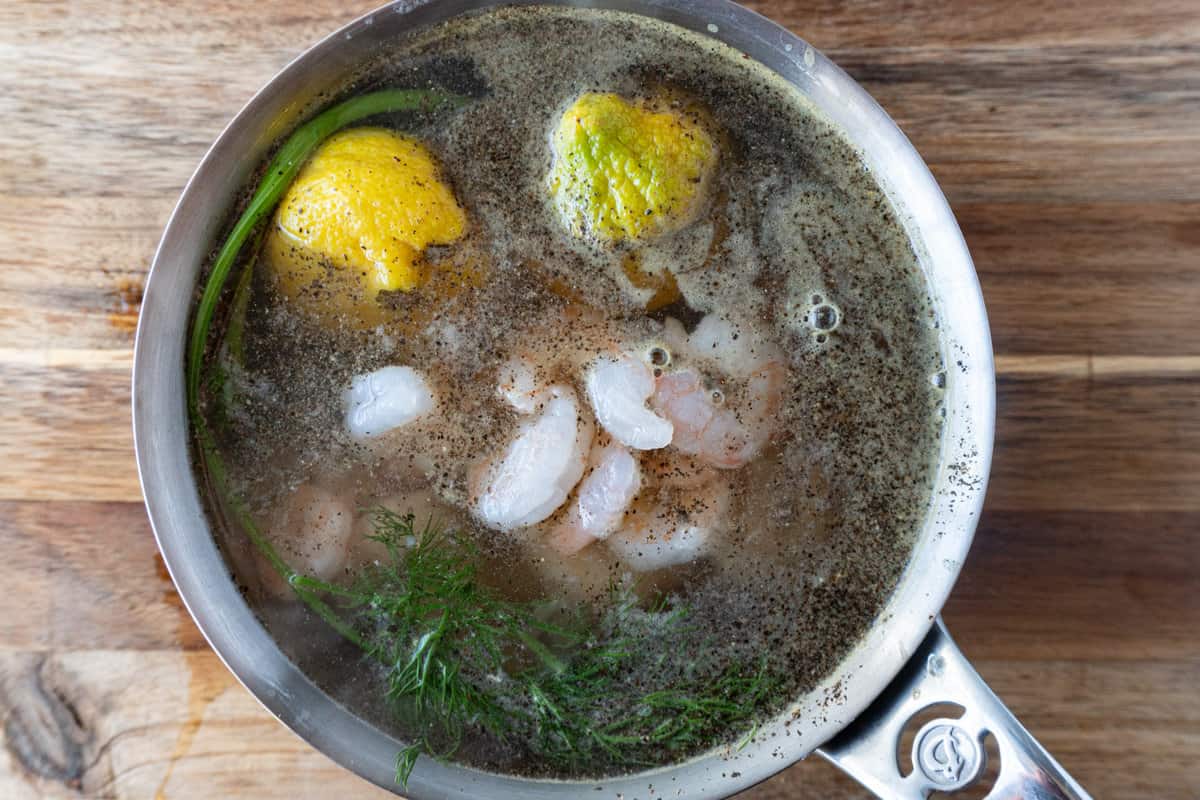 shrimp boiling in pot