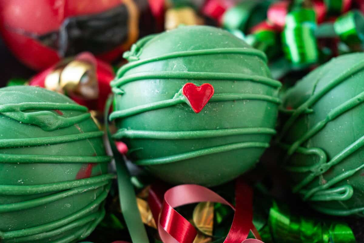 grinch hot cocoa bomb