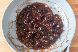 blackberry sauce after simmering.